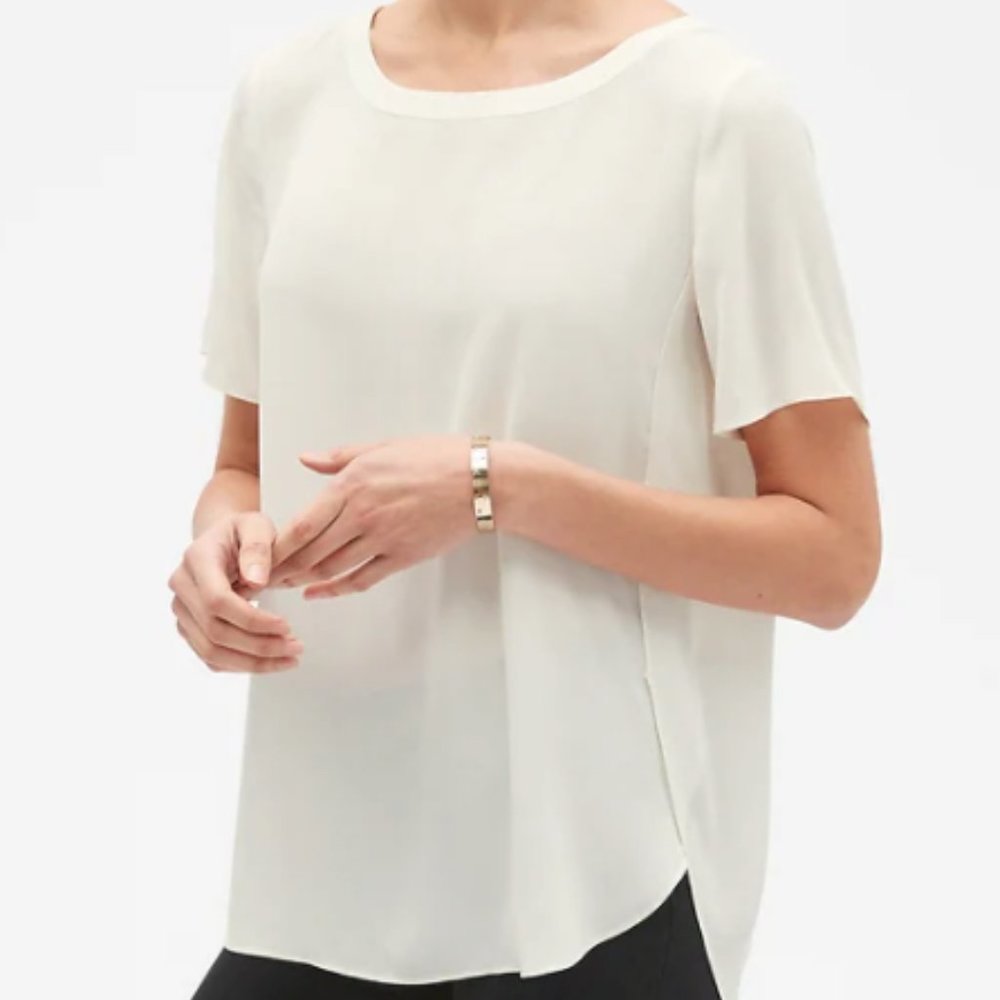 Banana Republic Hi-Low Hem Crew Neck Top